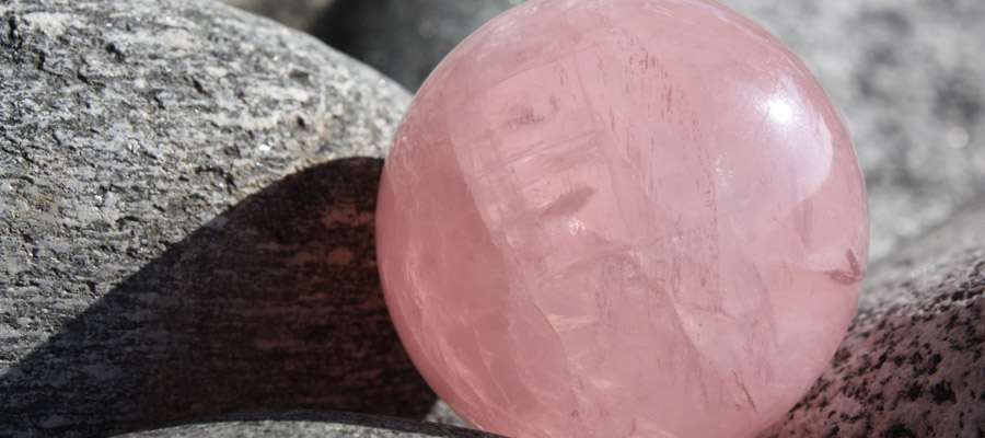 quartz-rose et ses propriétés en lithothérapie